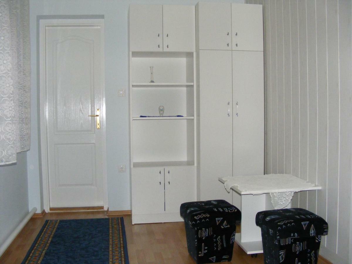 Апартаменты Nora Apartman Балатонфюзфё Экстерьер фото